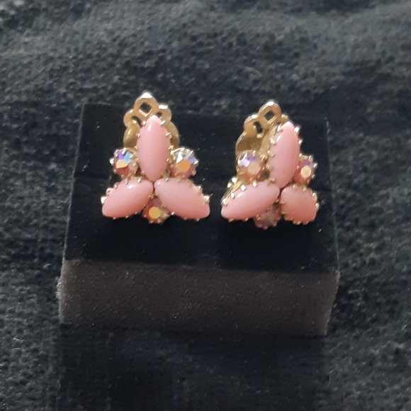 Vintage clasp earrings pink circa 1965 - Picture 4 of 4